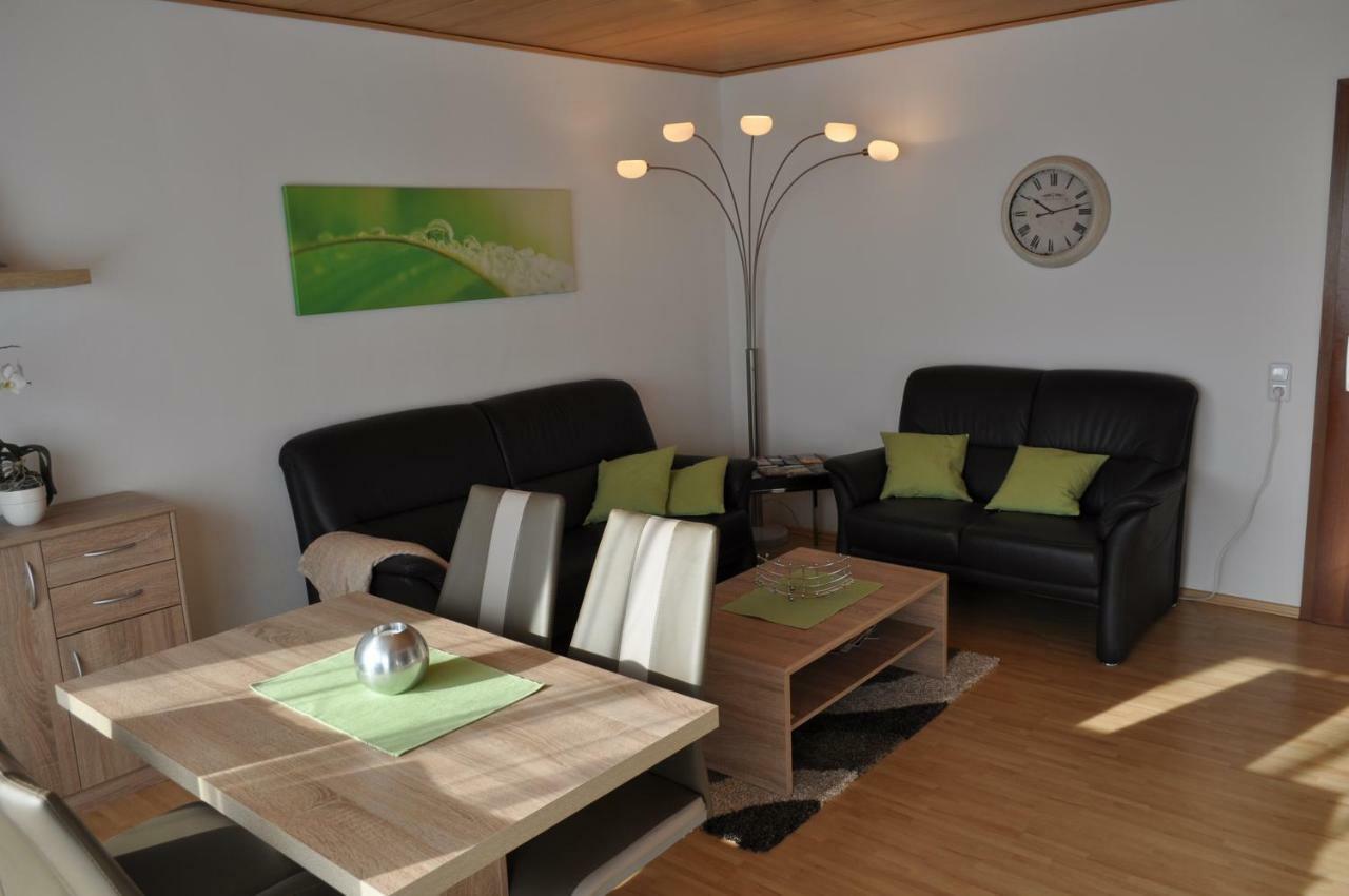 Ferienwohnung Familie Slepitzka Niedenstein Exterior foto